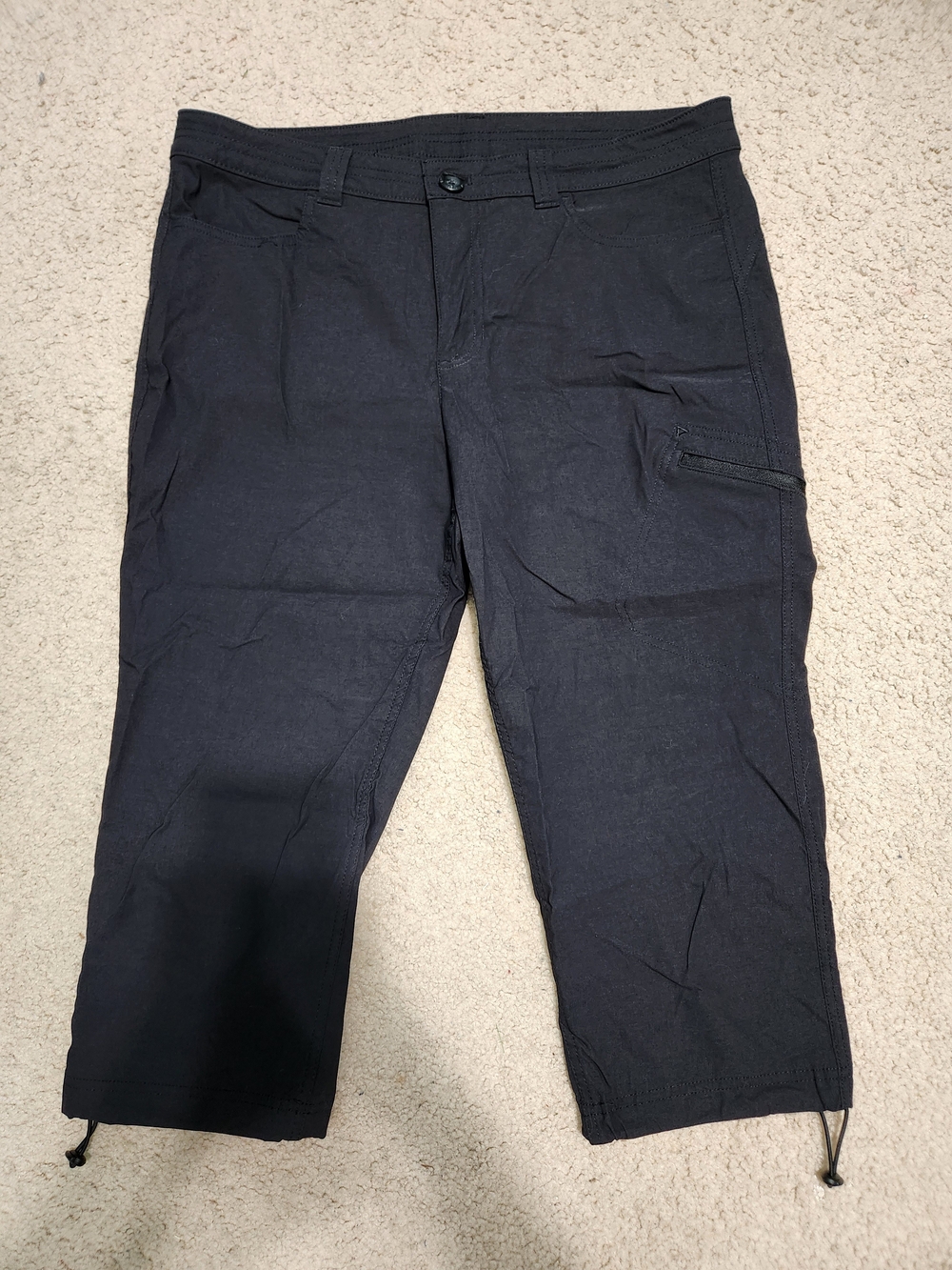 Eddie Bauer Black Cropped Cargo Pants